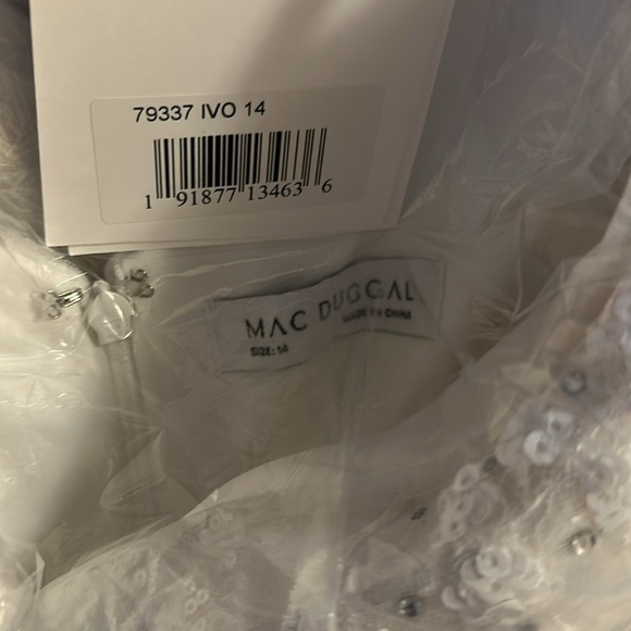 Graceful Mesh Overlay Party Dress by Mac Duggal NWT Style 79337 - Picture 9 of 11